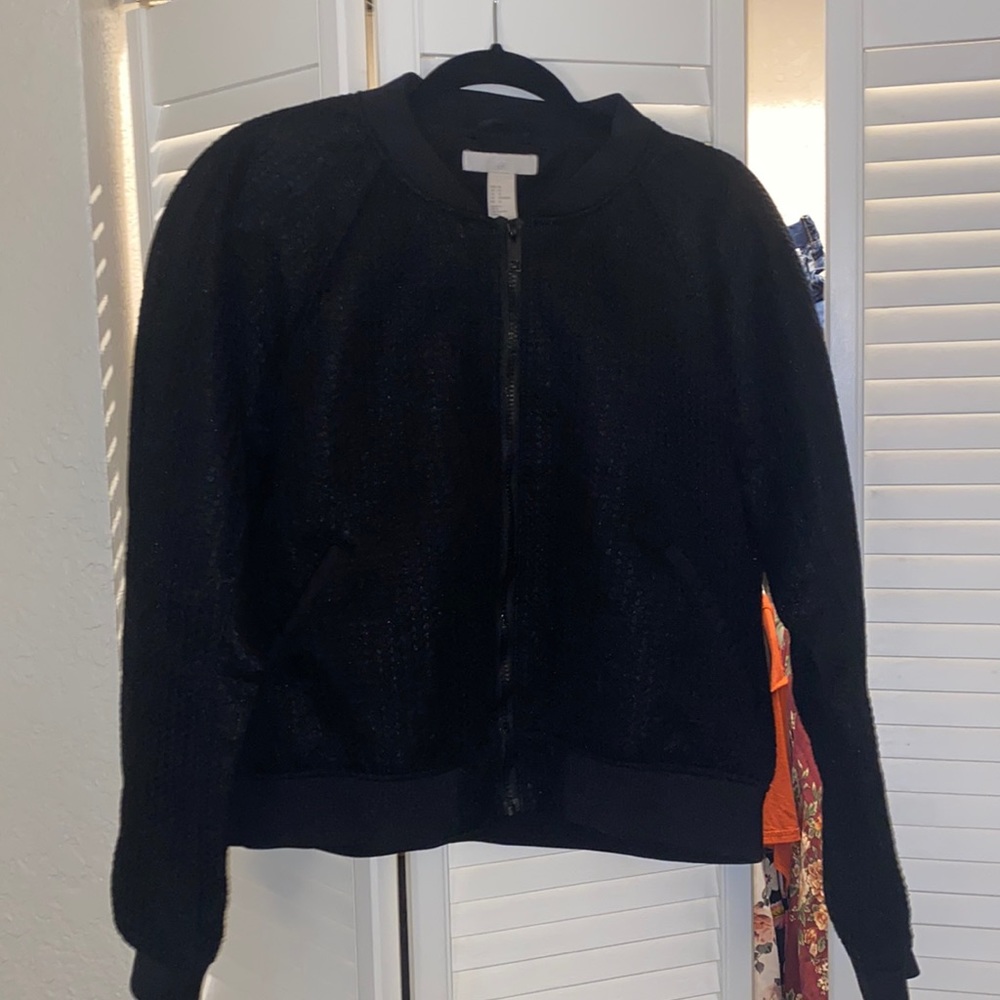 Cute and comfortable H&M bomber jacket.